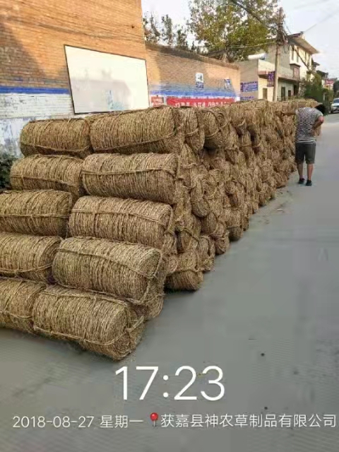 草繩陶深、稻草繩